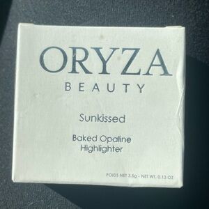 Oryza Beauty Sunkissed Highlighter - Radiant Glow